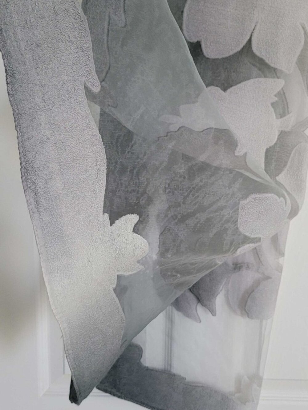 Elegant Gauze Wrap